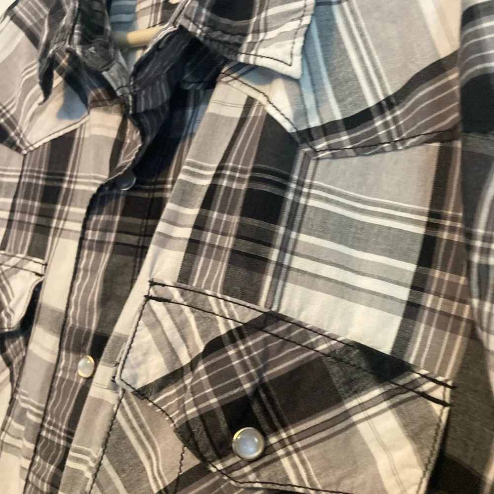 Levi's SZ XL black and gray Western style short sleeve Button Down Shirt